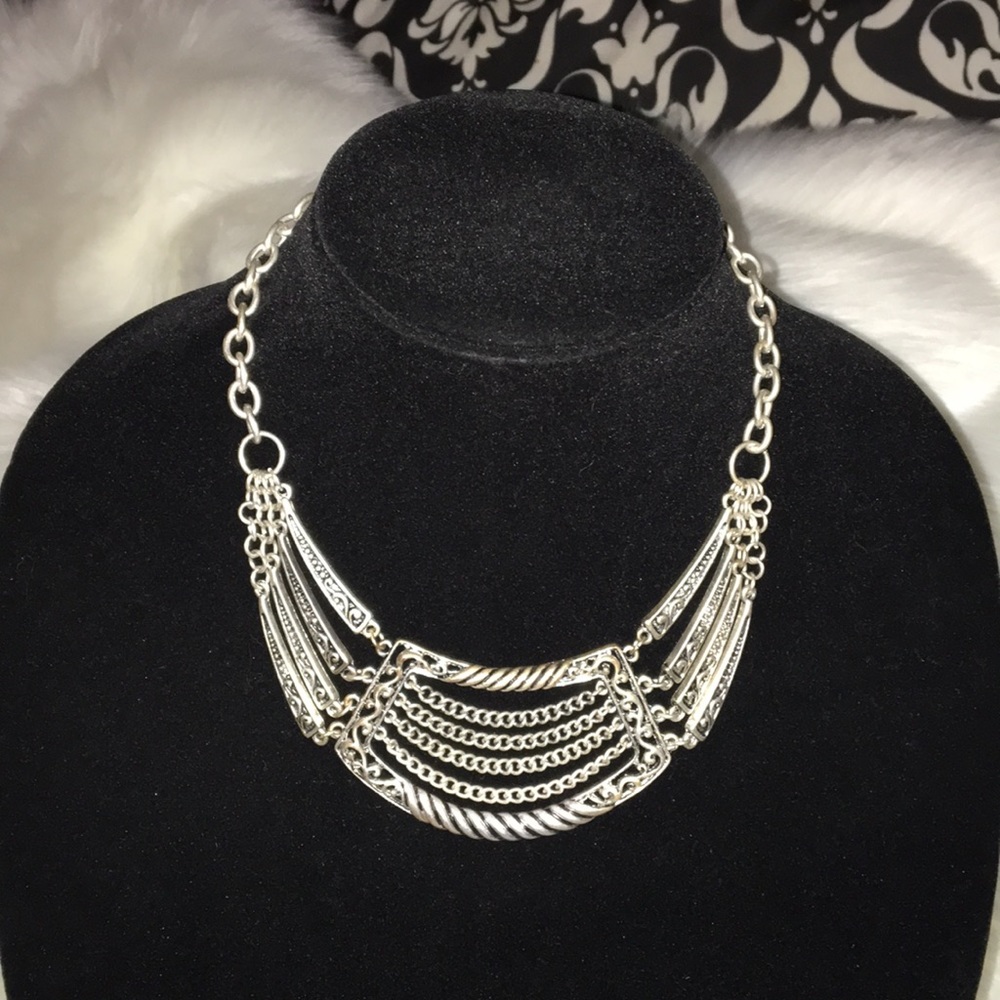 Grecian Silver tone Antiqued Chunky Necklace